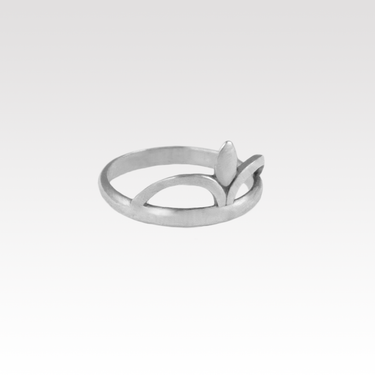 Leaf Crown Stacker Ring